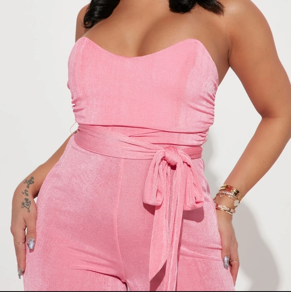 Pink slinky jumper with belt - Picture 8 of 8